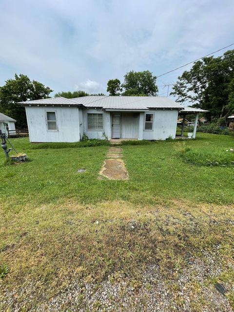 402 E Broadway, Ava, MO 65608 photo 1