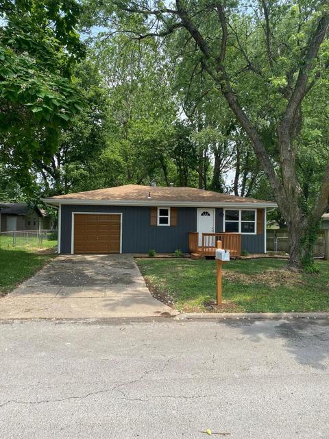 1148 S Willow Ln, Springfield, MO 65804 photo 1