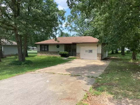 1397 W Hereford, Marshfield, MO 65706 photo 1