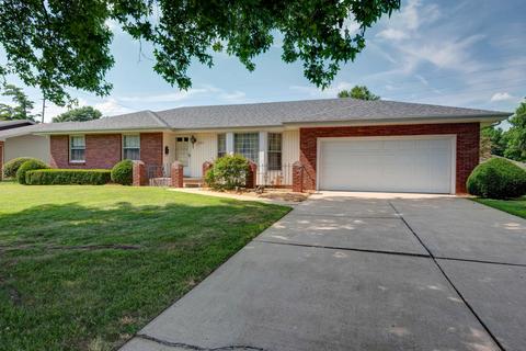 2213 E Meadow Dr, Springfield, MO 65804 photo 1