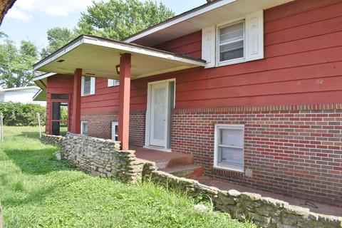 1842 S Sieger Dr, Springfield, MO 65804 photo 1