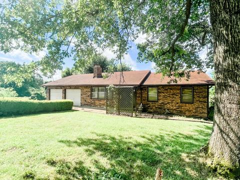 611 E Garfield Ave, Ava, MO 65608 photo 1