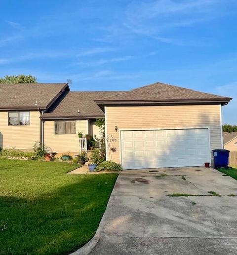 200 Travis Trl, Branson, MO 65616 photo 1