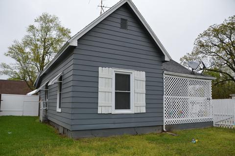 1243 E Thoman St, Springfield, MO 65803 photo 1