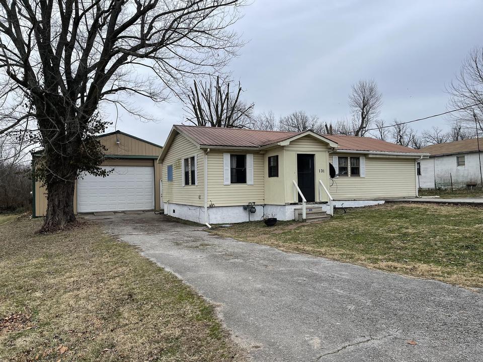 131 N Wall St, Goodman, MO 64843 16 Photos MLS 60208583 Movoto