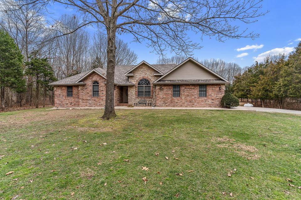 1100 Indian Grove Ln, Rogersville, MO 65742 49 Photos MLS 60208600