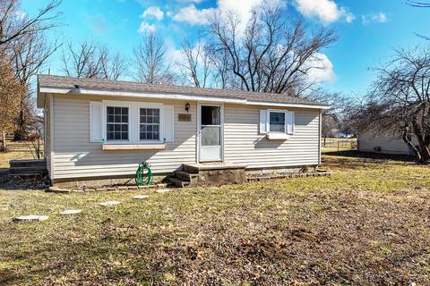 404 S Public Ave, Clever, MO 65631 photo 1