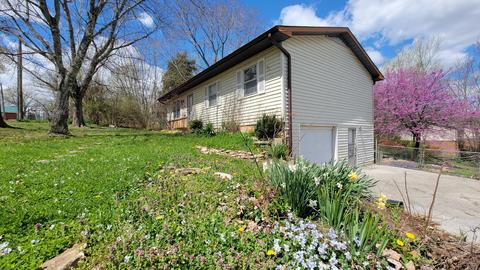 105 E Davis St, West Plains, MO 65775 photo 1