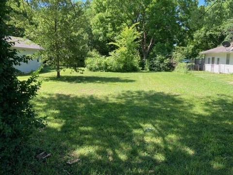 318 E Summit St, Bolivar, MO 65613 photo 1