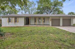 1059 E Greenwood St, Springfield, MO 65807 photo 1
