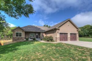 404 Rustic Rdg, Carl Junction, MO 64834 photo 1