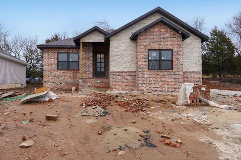 1112 S Brooks Ave, Ozark, MO 65721 | 11 Photos | MLS #60236811 - Movoto