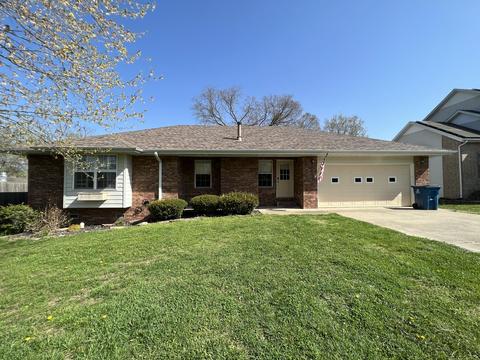 601 Bryant St, Ozark, MO 65721 | 23 Photos | MLS #60240591 - Movoto
