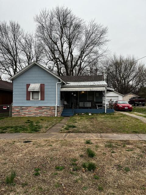 1035 E Locust St, Springfield, MO 65803 photo 1