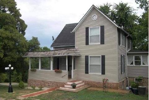 401 Chestnut St, Thayer, MO 65791 photo 1