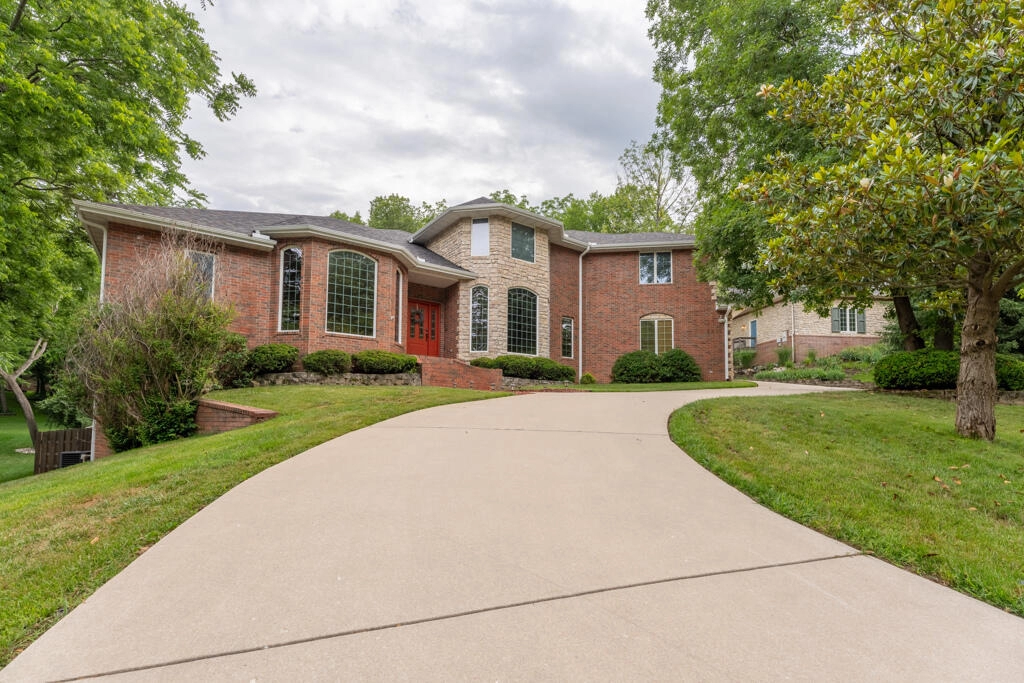 2235 E Nottingham St