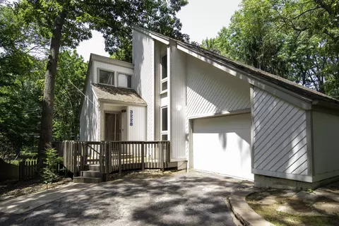 3228 E Belmont St, Springfield, MO 65802 photo 1