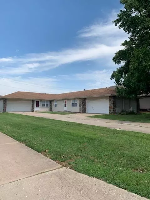 3047 W Roxbury St, Springfield, MO 65807 photo 1