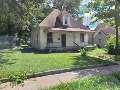 1036 W Calhoun St, Springfield, MO 65802 photo 1