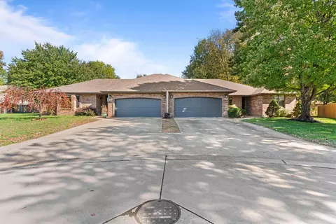 1461 E Dunkirk St, Springfield, MO 65804 photo 1