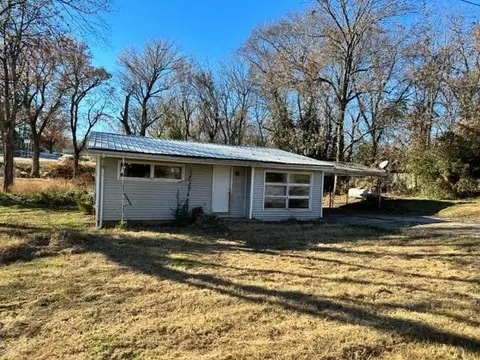 512 S 7th St, Thayer, MO 65791 photo 1