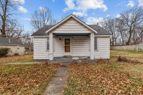 1327 N Clifton Ave, Springfield, MO 65802 photo 1