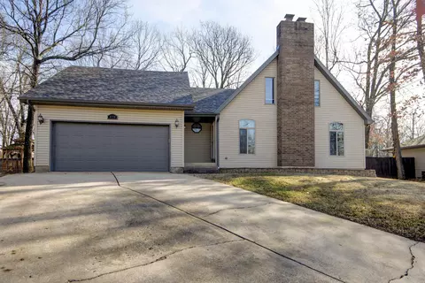 3770 N Williams Pl, Springfield, MO 65803 photo 1