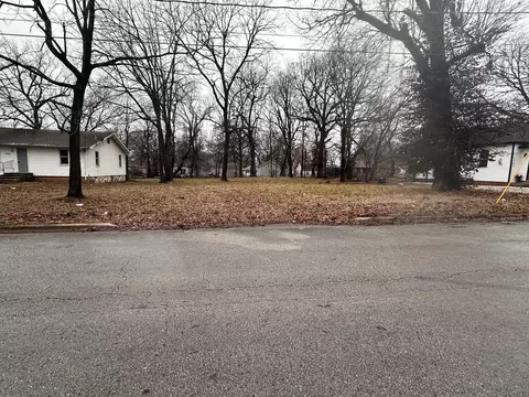 1339 N Brown Ave, Springfield, MO 65802 photo 1