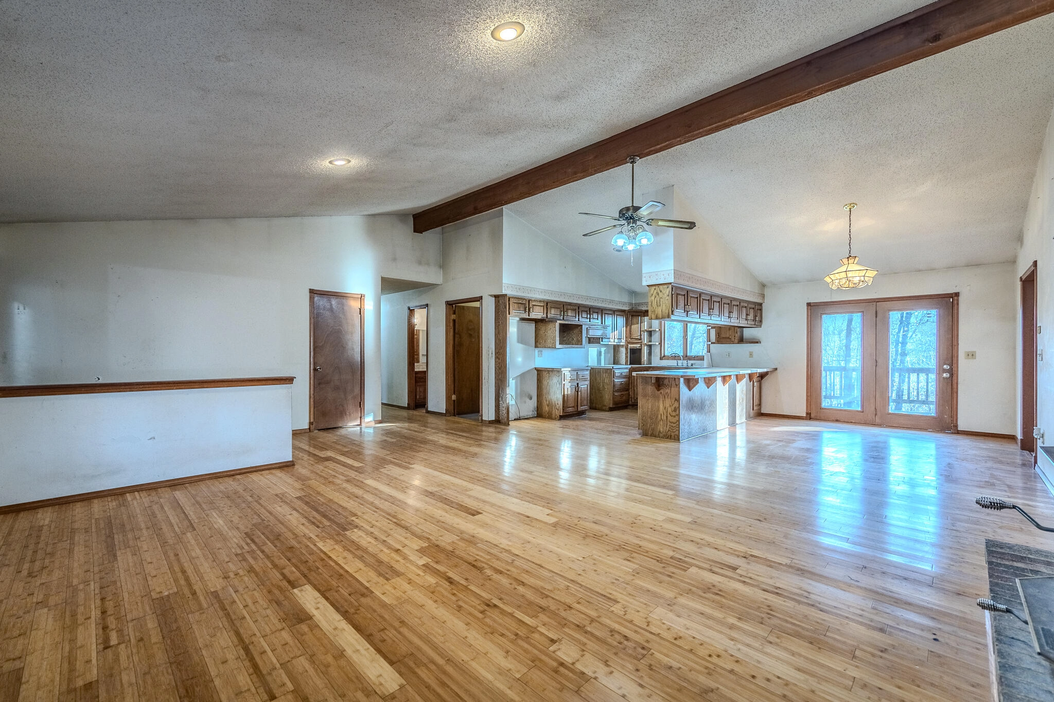 7372 East State Hwy D  