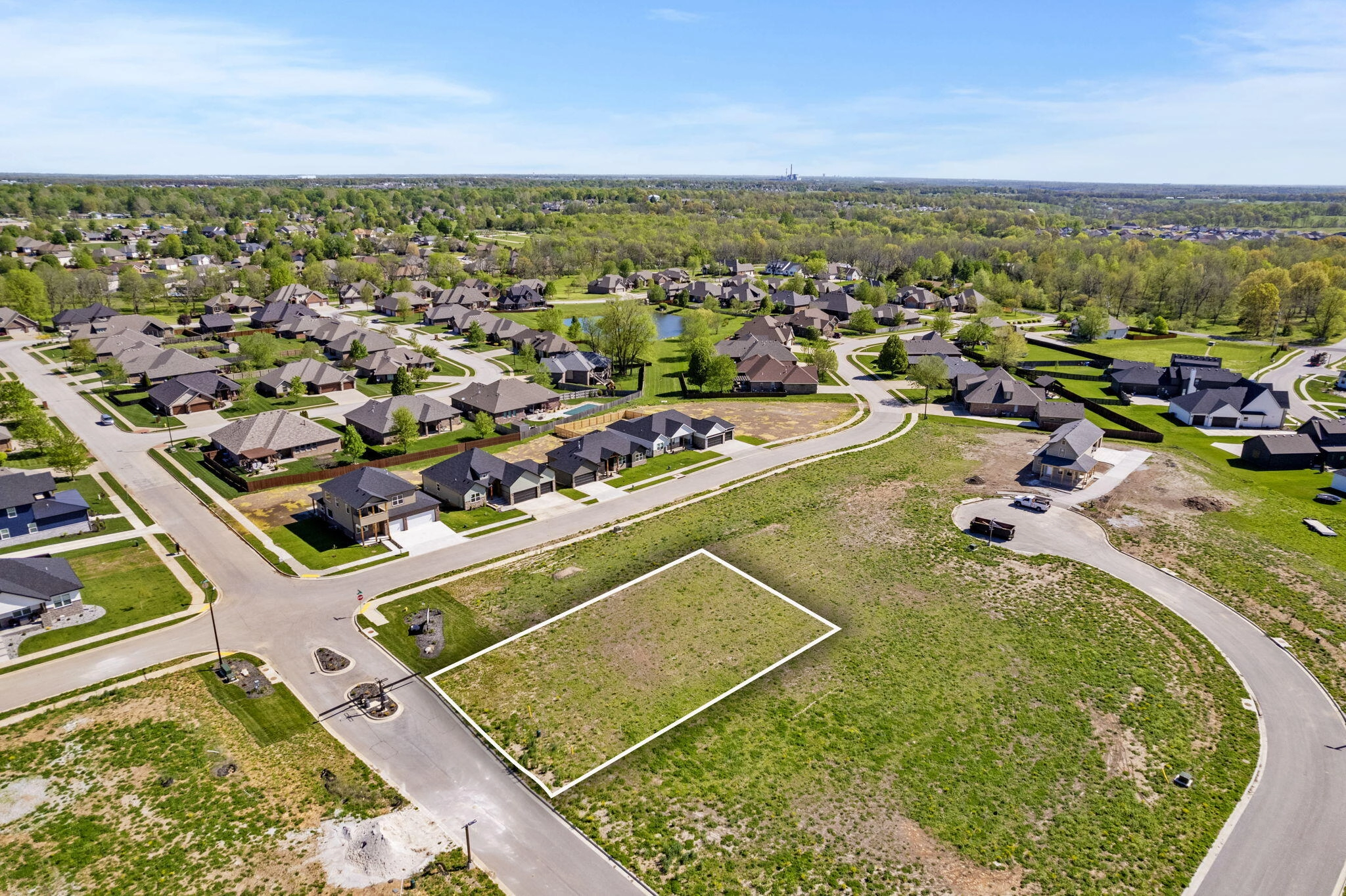 1202 S Valley Trl Dr