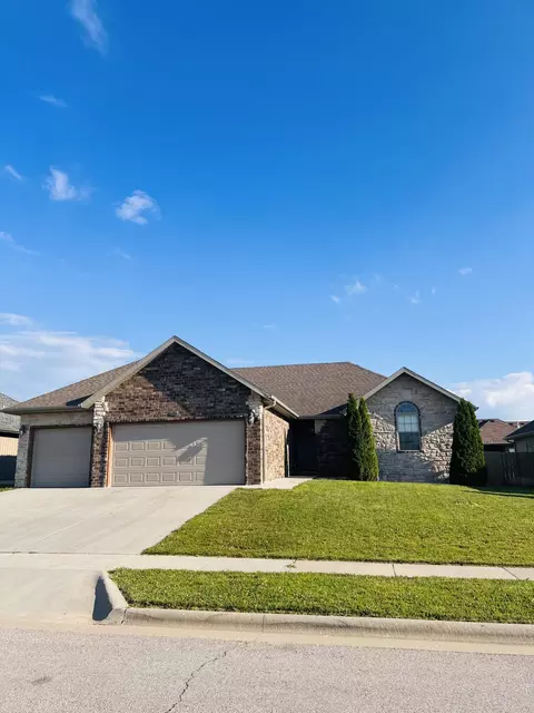 866 E Barracuda Dr, Nixa, MO 65714 photo 1