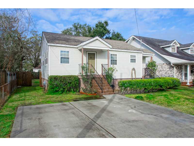 1107 Moisant Dr, Kenner, LA 70062 photo 1