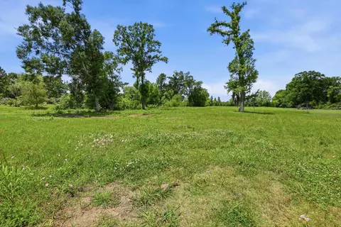 223 Chisholm Trl, Thibodaux, LA 70301