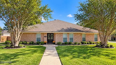 100 Keeney Ave, Lafayette, LA 70501