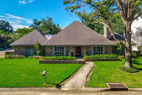 12 Sparrow Ln, River Ridge, LA 70123