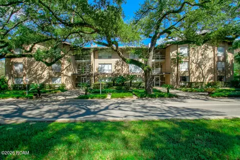 4007 Saint Charles Ave #121, New Orleans, LA 70115