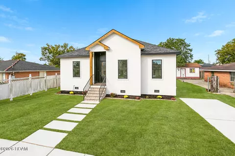 4858 Hickerson Dr, New Orleans, LA 70127