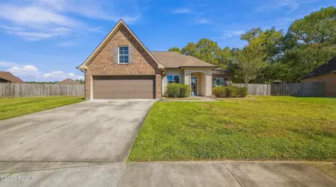 10101 Savannah Jane Ln, Baton Rouge, LA 70817