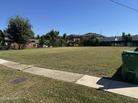 233 N Dilton St, Metairie, LA 70003