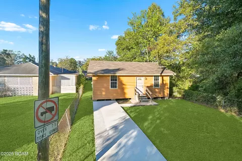 2371 E Smiley Ave, Baton Rouge, LA 70806