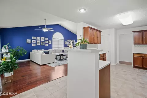 Entry Way - 1009 Deborah Dr, Slidell, LA 70461 photo 2 of 3