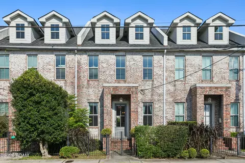 1505 Robert C Blakes Sr Dr, New Orleans, LA 70130