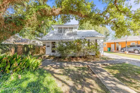410 5th St, Abbeville, LA 70510