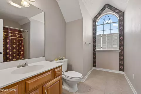 Bath - 153 Cottage Dr, Luling, LA 70070 photo 3 of 4