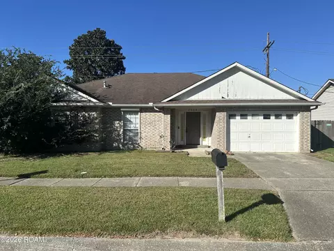 2036 Saulet Pl, Harvey, LA 70058