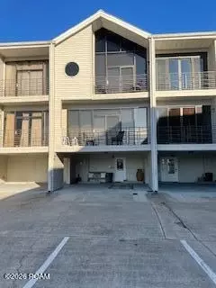 127 Highway 22 E #11, Madisonville, LA 70447