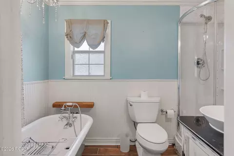Bath - 2373 Chitimacha Trl, Baldwin, LA 70514 photo 6 of 7
