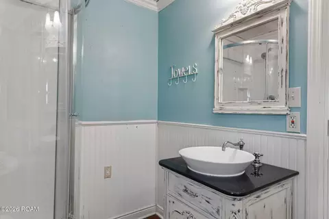 Bath - 2373 Chitimacha Trl, Baldwin, LA 70514 photo 5 of 7