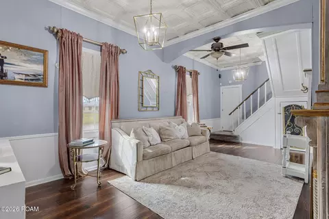 Living - 2373 Chitimacha Trl, Baldwin, LA 70514 photo 1 of 2