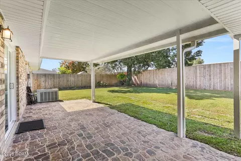 Exterior - 208 Santa Cruz Ct, Luling, LA 70070 photo 2 of 4